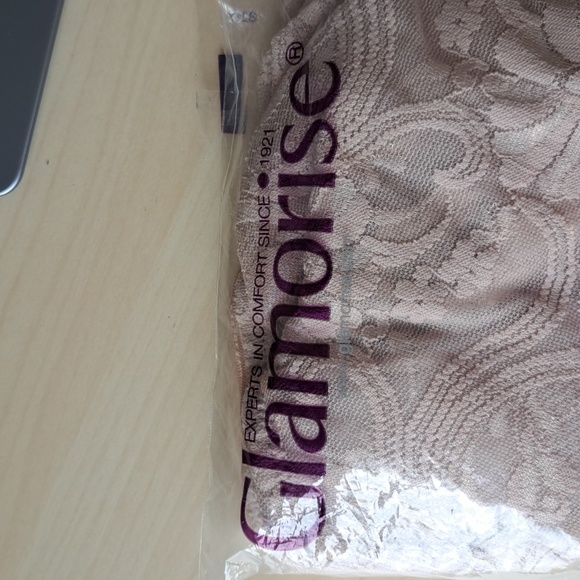 Glamorise 46C front closure undrwire bra New, Cafe (beige) - Picture 8 of 9